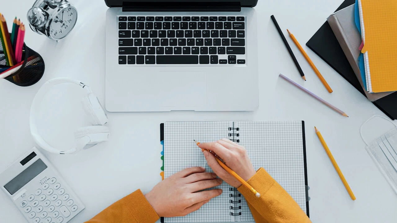 Chefredakteur und schreibt für Swiss Money Week